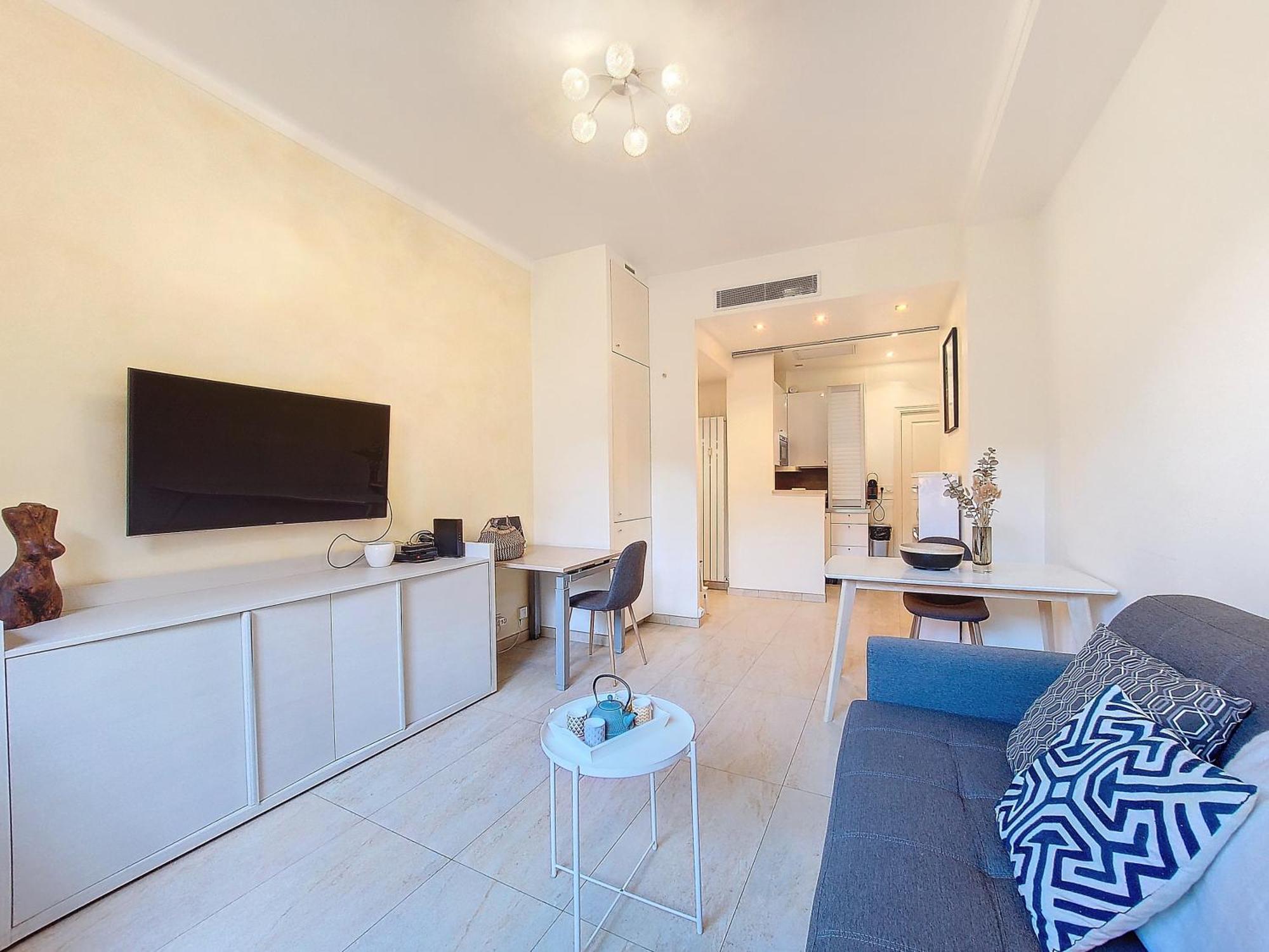 Nestor&Jeeves - Marylin - Central - Very Close Sea Nice Bagian luar foto